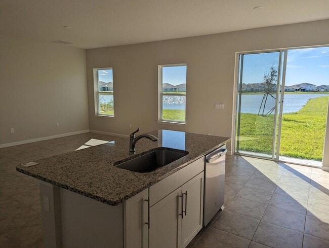 Building Photo - 10644 SW Vasari Way