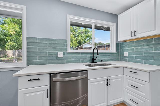 Building Photo - 1401 La Salle Dr