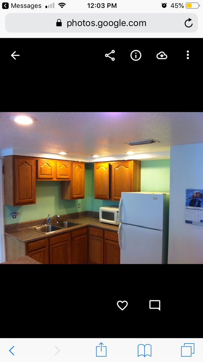 Kitchen - 2062 Pinehurst St