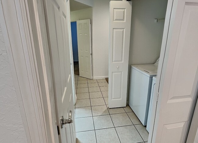 Building Photo - 5049 Maxon Terrace
