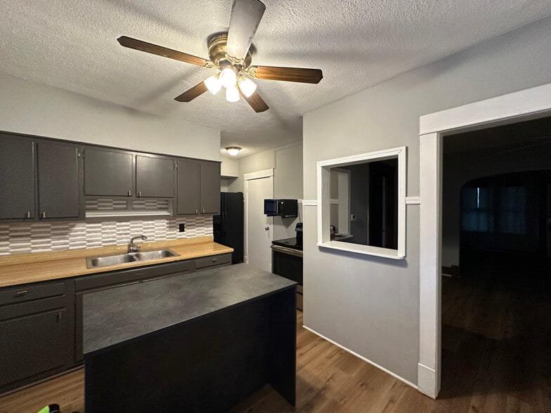 Building Photo - 4408 Alpha Ave