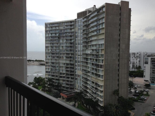 Building Photo - 2333 Brickell Ave