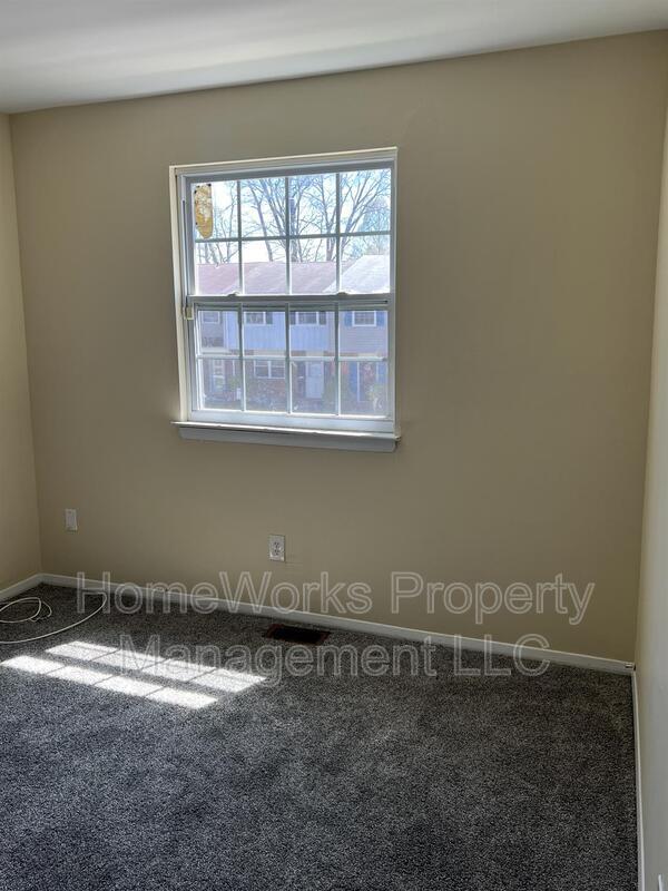 Building Photo - 462 Norvelle Ct