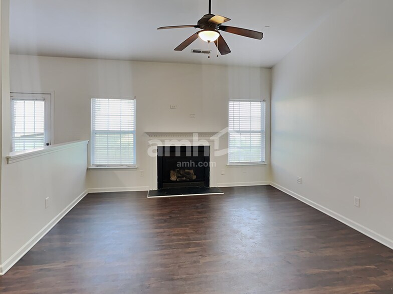 Building Photo - 7703 Aragorn Ln