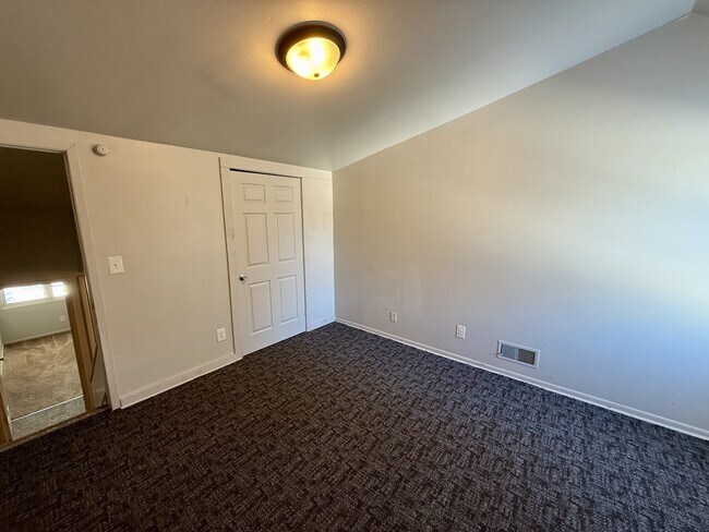 Building Photo - 8970 N 95th St