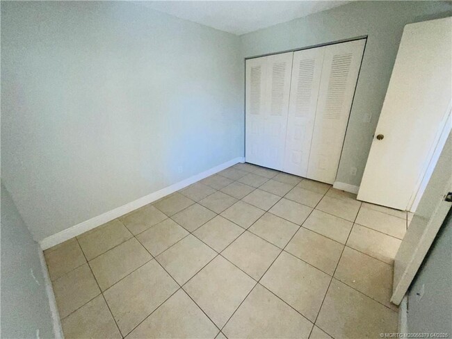 Building Photo - 1617 NE Nautical Pl