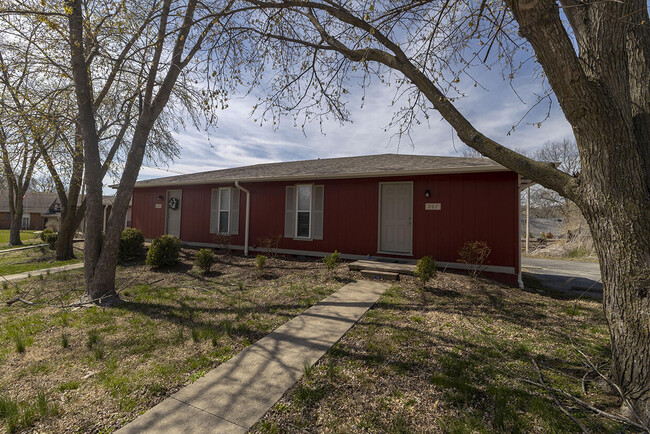 Primary Photo - 207 Wheaton Ct