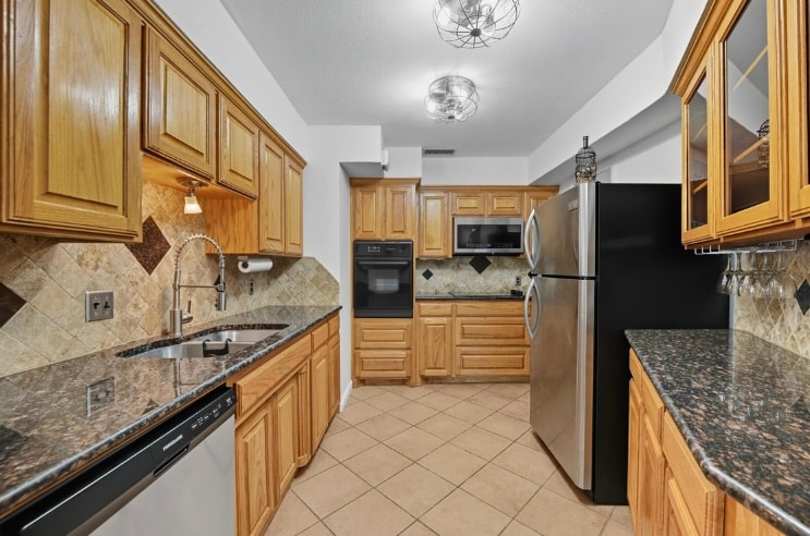 Building Photo - 644 Harbor Dr