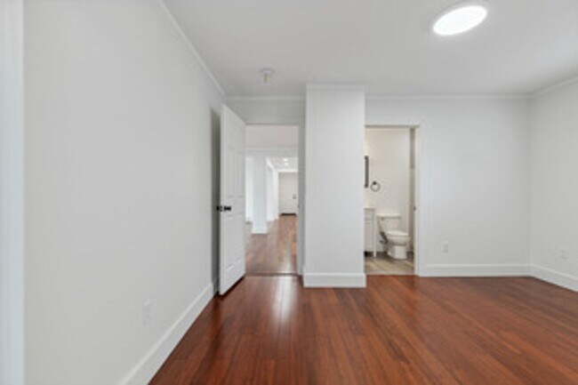 Building Photo - 415 Herkimer St