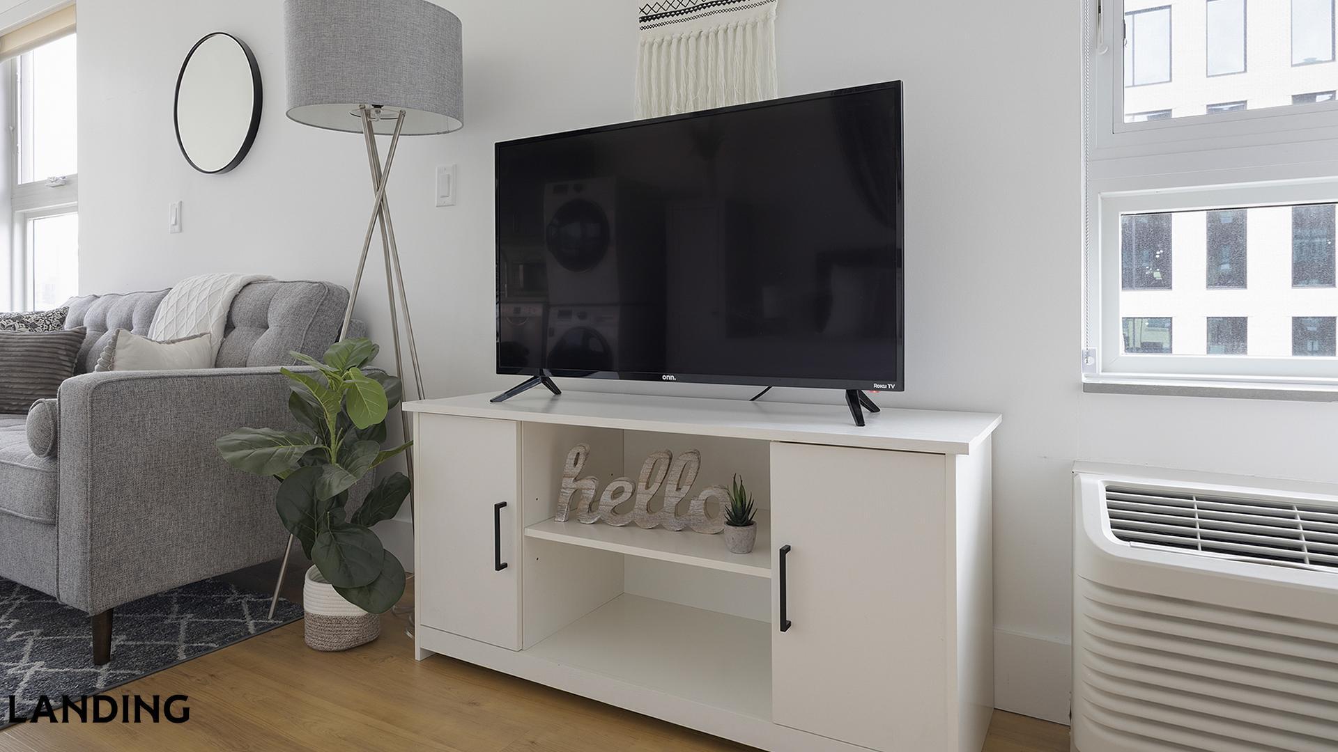 Building Photo - 135 Adams St