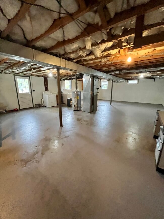 Building Photo - 125 Peyton St