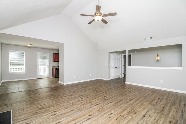 Building Photo - 465 Marriott Dr