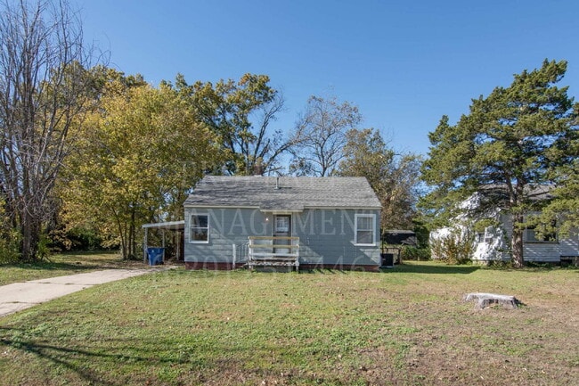 Building Photo - 2-Bed 1- Bath