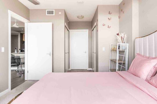 Building Photo - 11011 NE 9th St