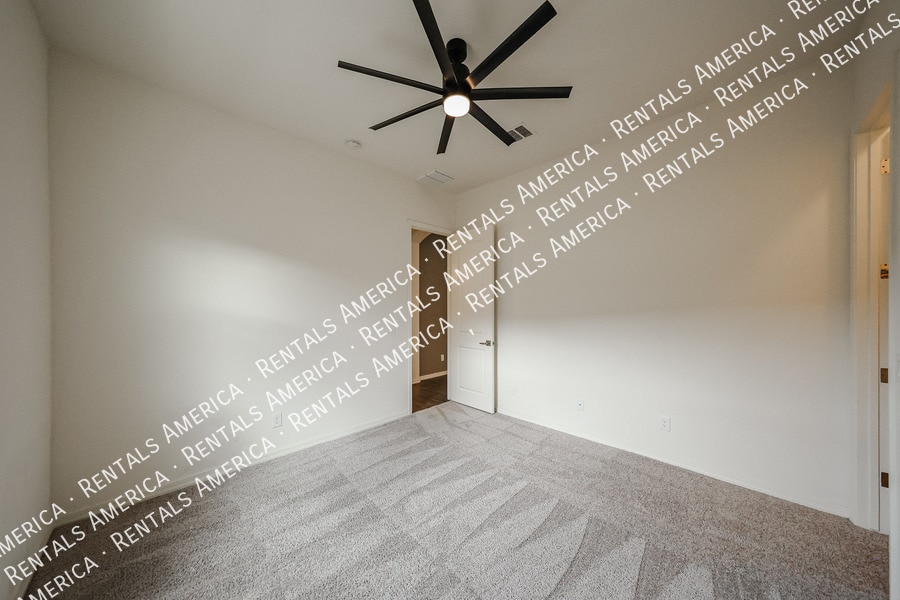 Building Photo - 22366 E Sentiero Dr