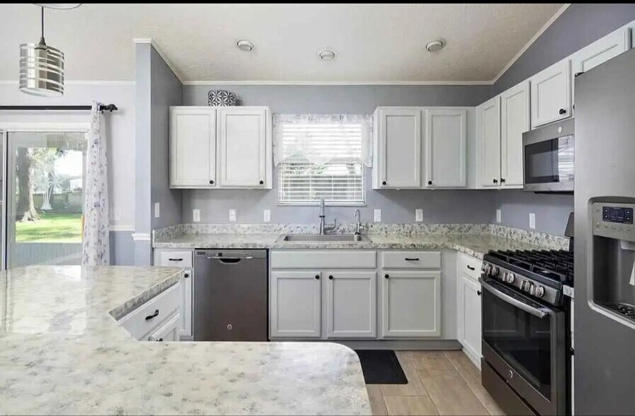 Building Photo - 104 Cherry Blossom Ln