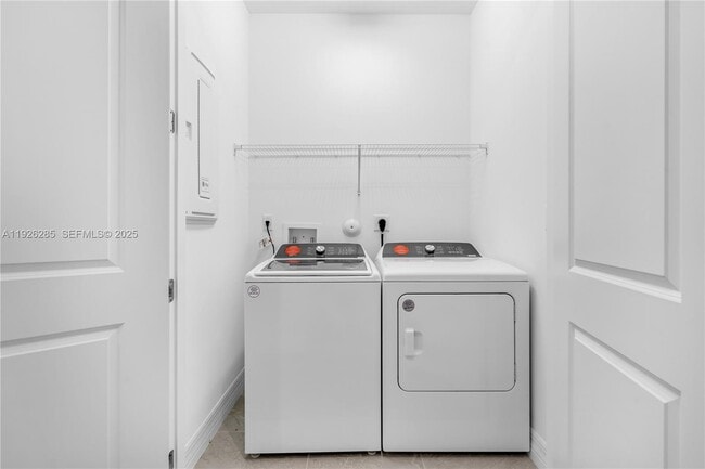 Building Photo - 8356 NW 7th Pl