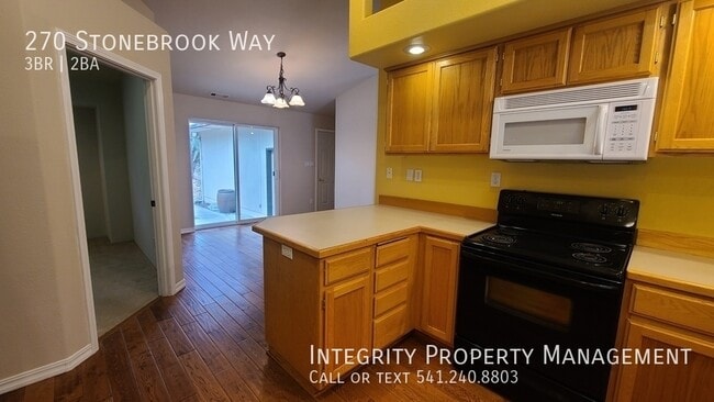 Building Photo - 270 Stonebrook Way