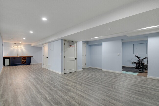 Building Photo - 14055 Touchstone St