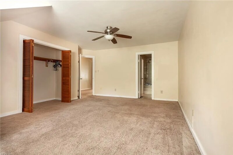 Building Photo - 250 Misty Point Ln