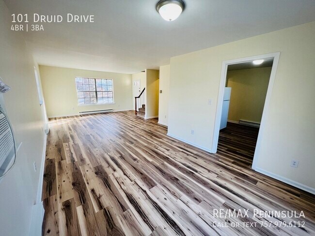 Building Photo - 4Bed, 2.5Bath Single Family Home in WBG