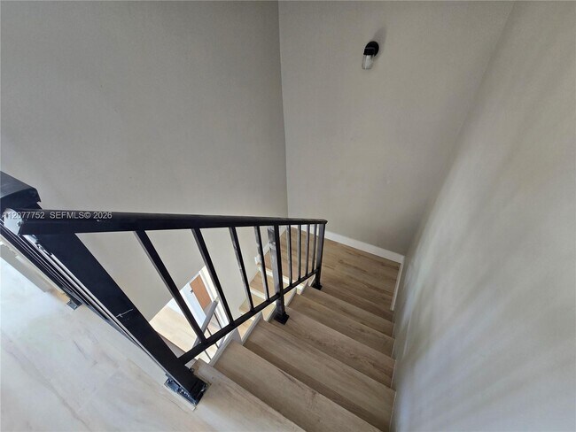 Building Photo - 17120 SW 94th Ave