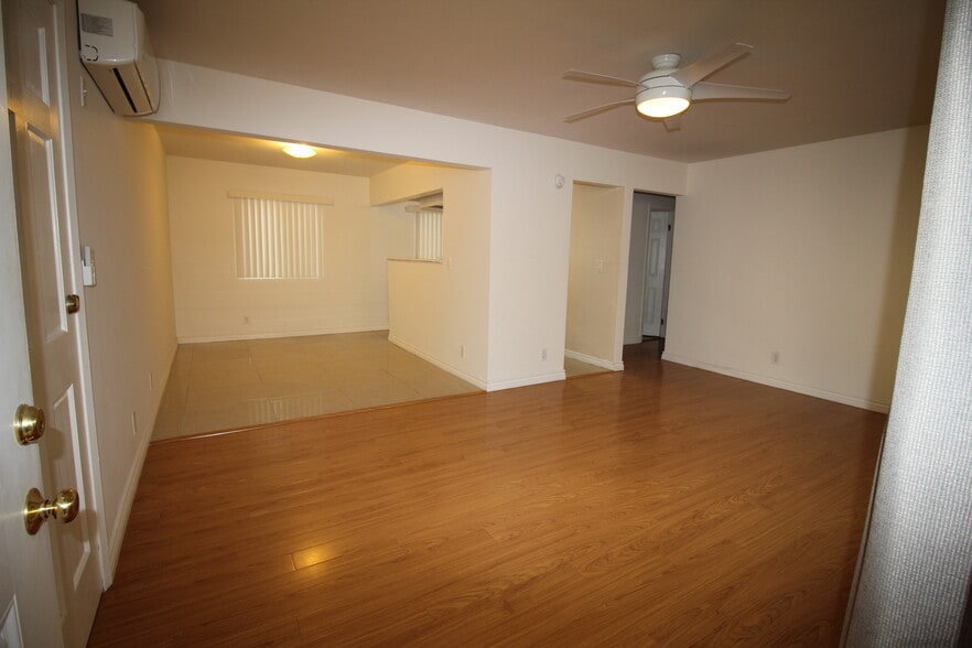 Living/Dining Room - 2010 Pacific Ave
