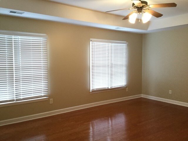 Building Photo - 905 Wonderland Pass