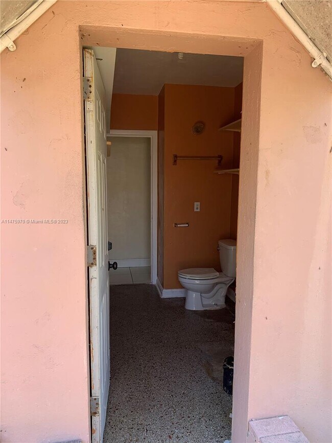 Building Photo - 1335 NE 182nd St