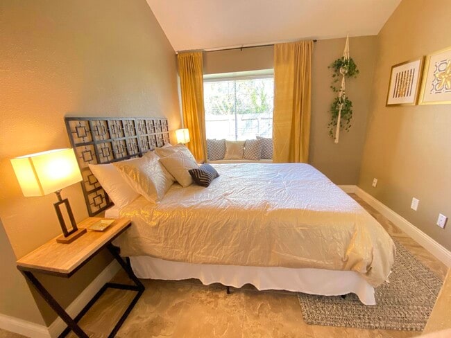 Building Photo - 20538 Blue Beech Dr