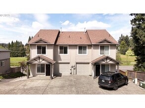 Building Photo - Spacious 3 Bedroom – Move-In Ready!