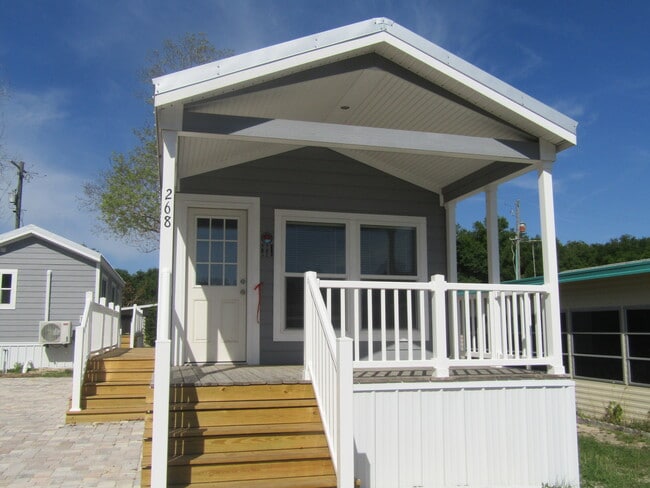 Building Photo - 268 Oak Harbor Camp