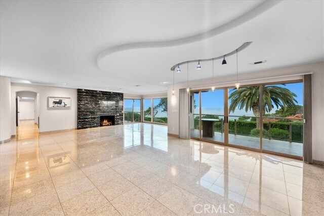 Building Photo - 809 Paseo Del Mar