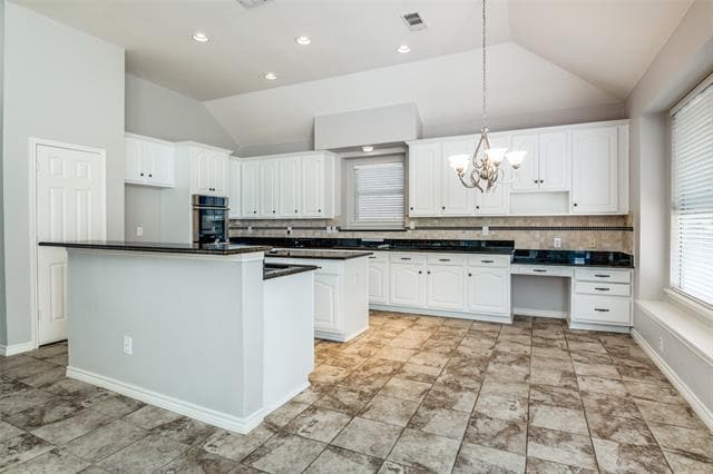 Building Photo - 1416 Sussex Dr
