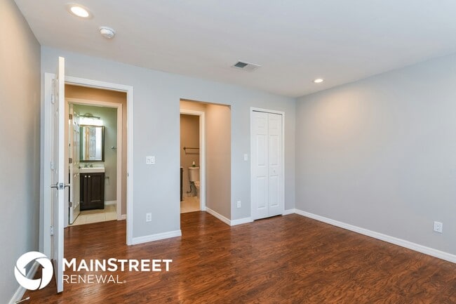 Building Photo - 1511 Indian Oaks Trail