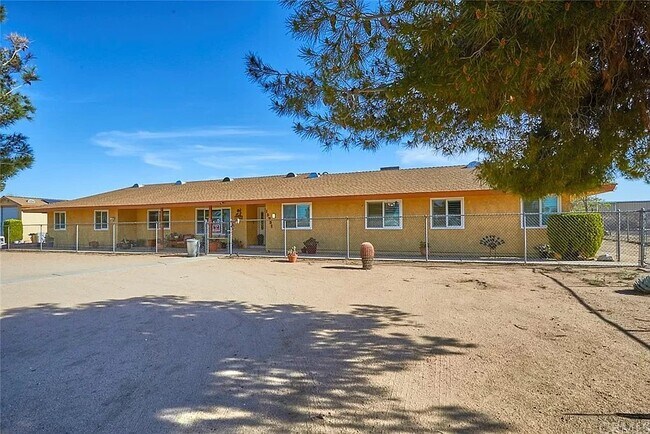 Building Photo - 13751 Benson Ave