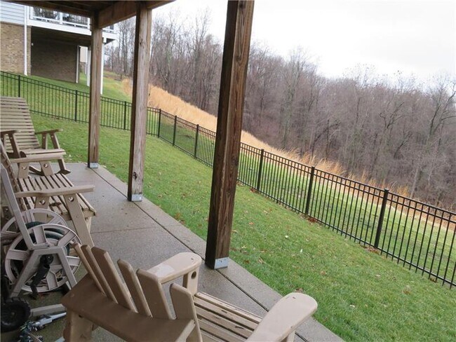 Building Photo - 2047 Golden Grove Dr