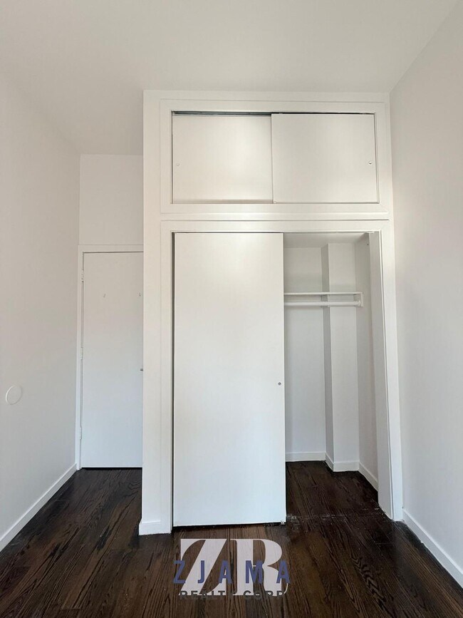 Building Photo - 950 Nostrand Ave
