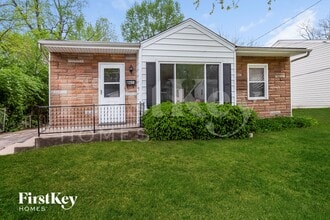 Building Photo - 1290 Washington St