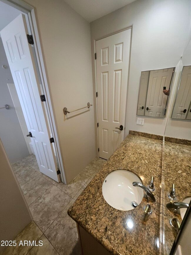 Building Photo - 11290 E Whitethorn Dr