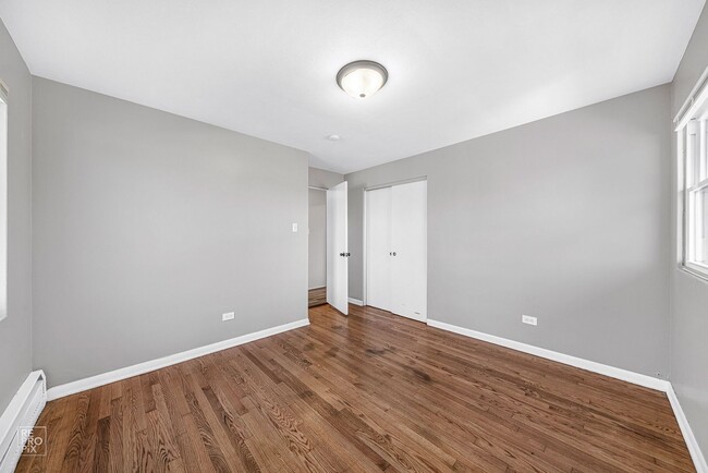 Building Photo - 1548 S 61st Ct