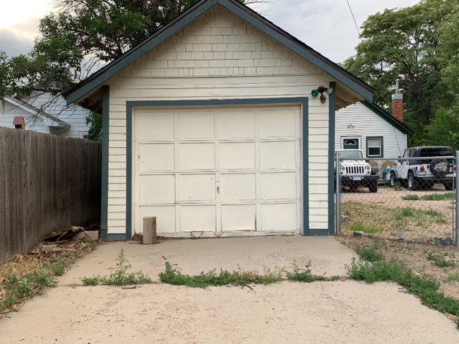 Building Photo - 202 S 4th Ave