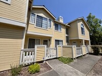 Building Photo - 1002 Devonwood