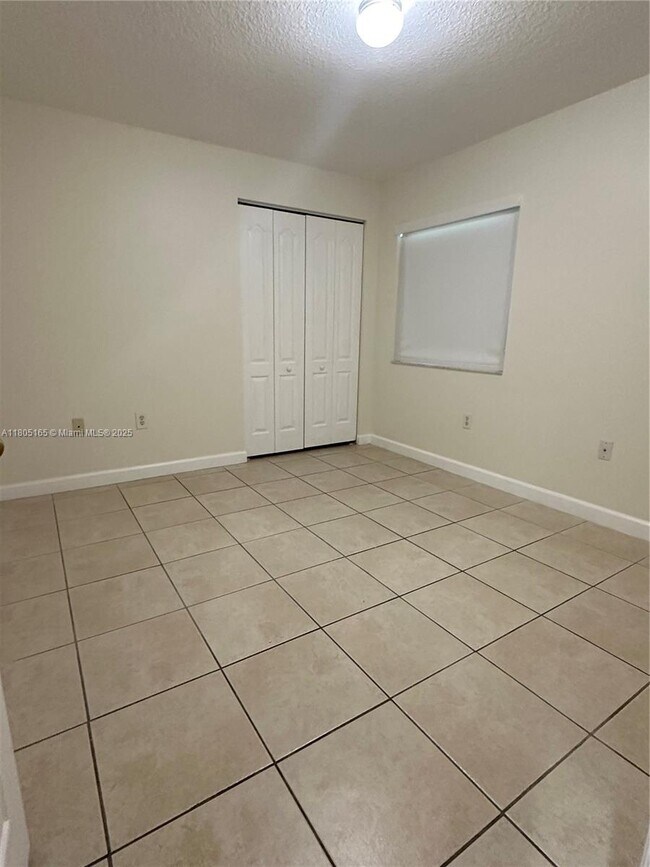 Building Photo - 1365 SW 154th Ct