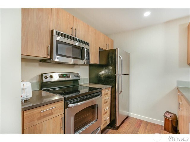 Building Photo - 15140 NE 82nd St