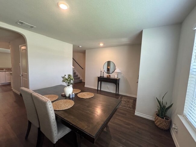 Building Photo - Spacious and Stylish, with over 2,500 sq ft Two-Story Home