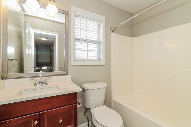 Building Photo - 512 Weston Ct