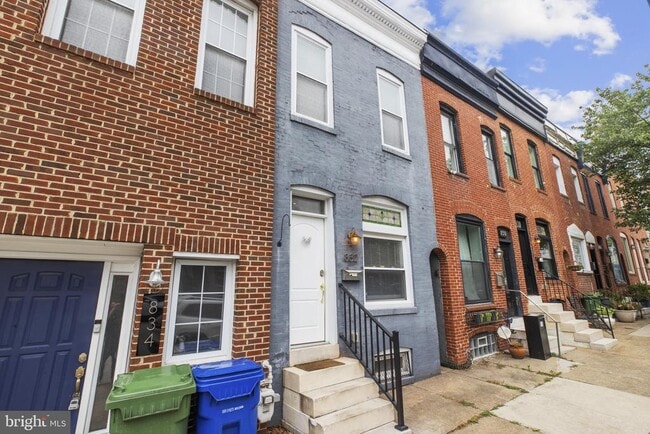 Building Photo - 832 S Milton Ave