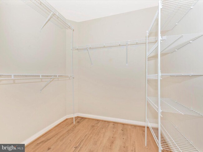 Building Photo - 1868 Monocacy View Cir