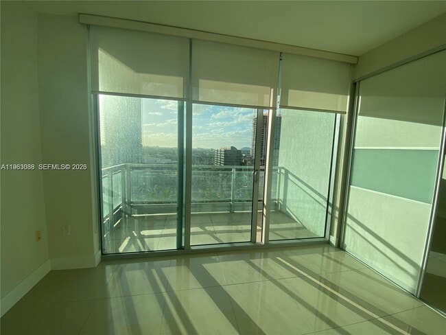 Building Photo - 92 SW 3rd St